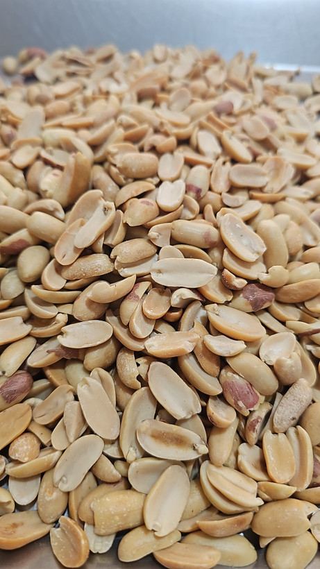 بادامزمینی سورت شده و بدون نمک مخصوص کره گیری